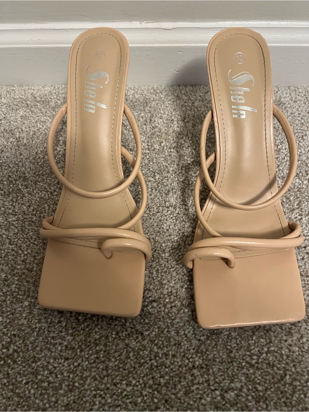 SHEIN Beige Strappy Square-Toe Mid Heel Sandals